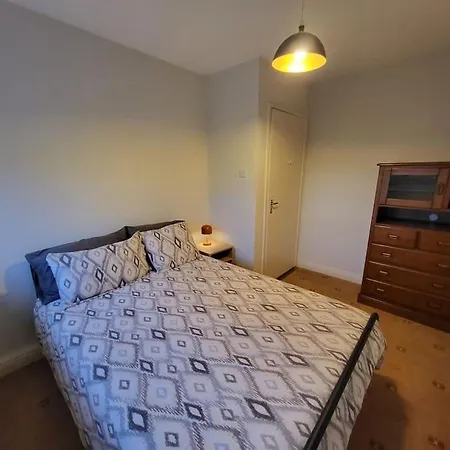 Delightful * Carrigaline