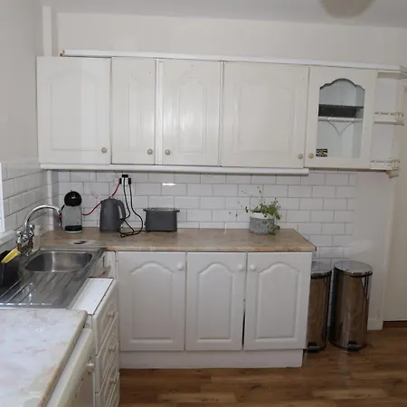 Delightful Carrigaline